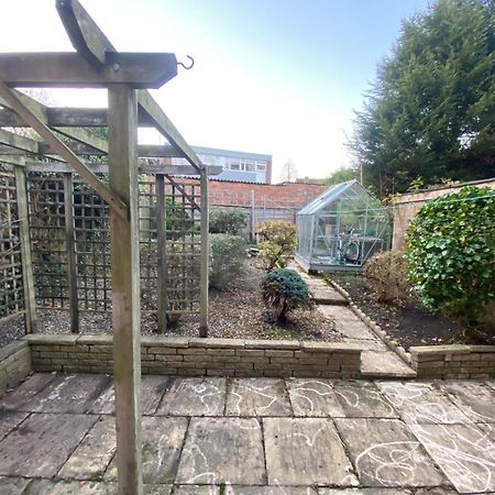 Serene 4Br In Harborne Close To Qe Hospital, Harborne Centre Birmingham Buitenkant foto