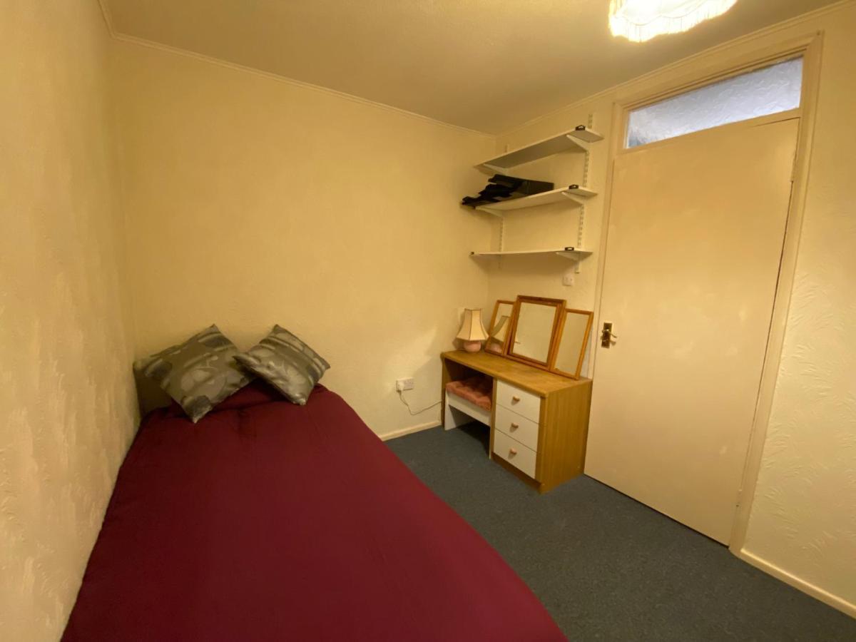 Serene 4Br In Harborne Close To Qe Hospital, Harborne Centre Birmingham Buitenkant foto