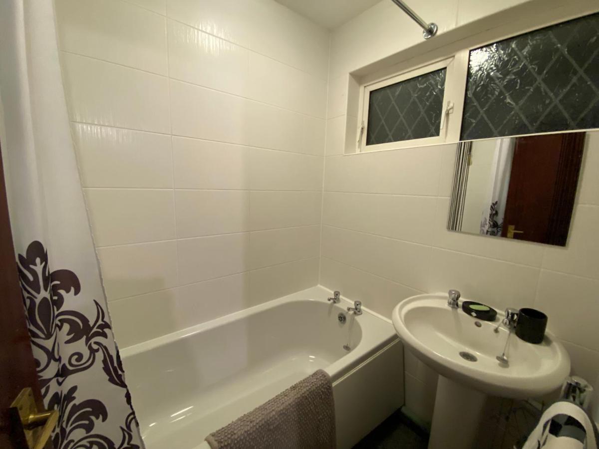 Serene 4Br In Harborne Close To Qe Hospital, Harborne Centre Birmingham Buitenkant foto