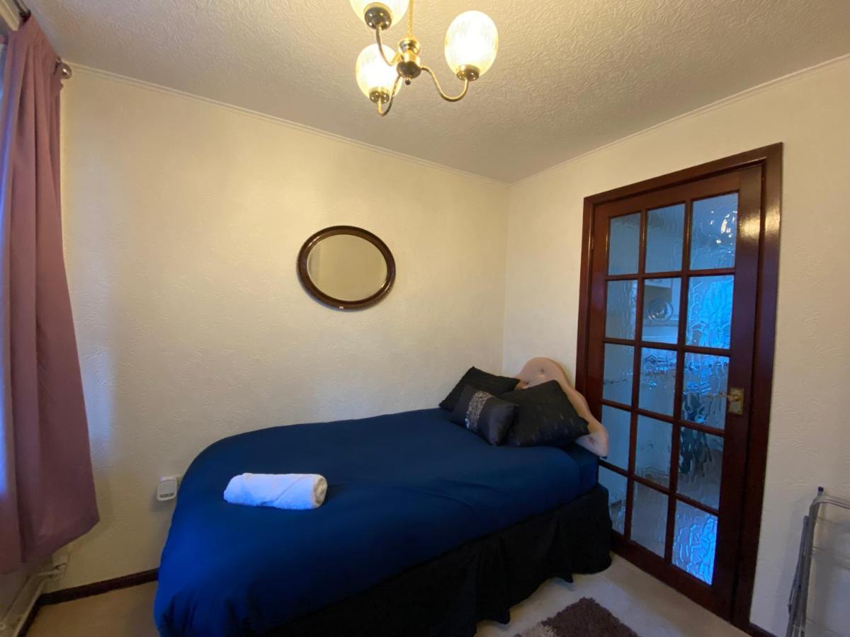 Serene 4Br In Harborne Close To Qe Hospital, Harborne Centre Birmingham Buitenkant foto